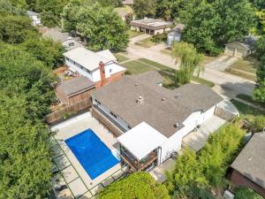 Norman Luxe Retreat Pool & Hot Tub