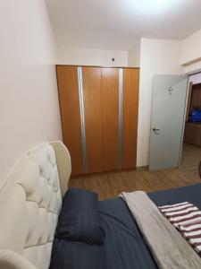 Netflix and Chill with swimming pool access