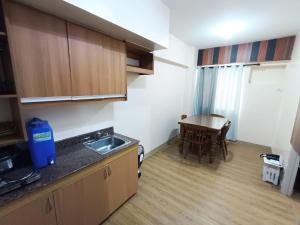 Netflix and Chill with swimming pool access