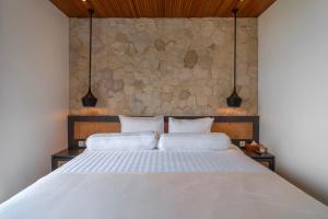 Modern 3BR Villa Seminyak, central location