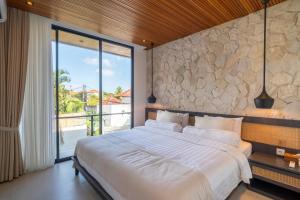 Modern 3BR Villa Seminyak, central location