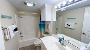 250 Paces to Beach Pool 1st Floor condo