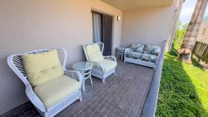 250 Paces to Beach Pool 1st Floor condo