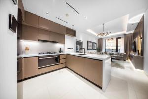 Spacious 3BR Across Circle Mall Prime JVC Spot