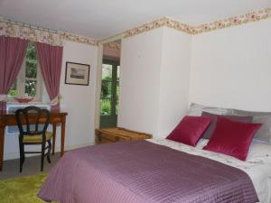 B&B / Chambres d'hotes Logis de la Filanderie : Chambre Double - Vue sur Jardin