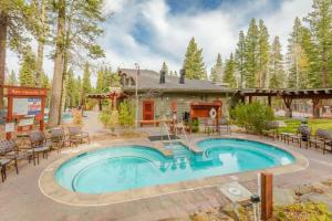 Northstar Resort 2BR Condo with Rec Center Access