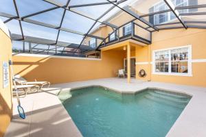 Townhome with Pool Near Paradise Palms & Disney