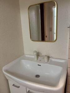 鸟越302成田羽田机场直达市中心步行8分钟可抵达车站