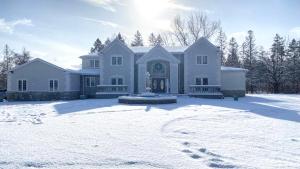 Hilltop Mansion at Rebeccas Fountain