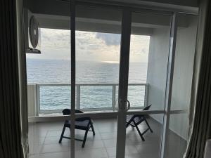 Seaside Escape Ocean Views Uswetakeiyawa