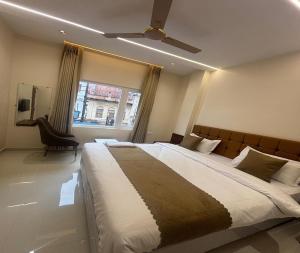 Sarvagya Inn