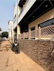 Hotel Pratyaksh Darshan