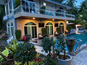 Kalamung Resort and Pool villas