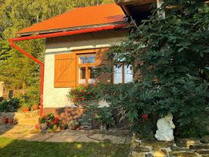 Pleasant cottage in a secluded area