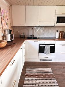 Kalliorinne - Lakefront Villa