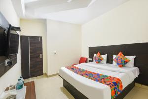 FabHotel Red Ark Inn