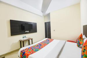 FabHotel Red Ark Inn