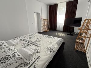 Ap7 -3 min from Christmas Market curte parcare