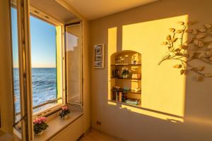 AURORA 2&2, Emma Villas