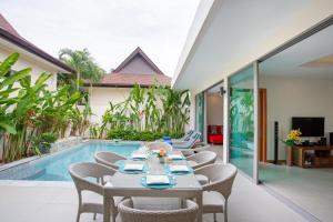 2BD Pool Villa Karina near beach