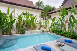 2BD Pool Villa Karina near beach