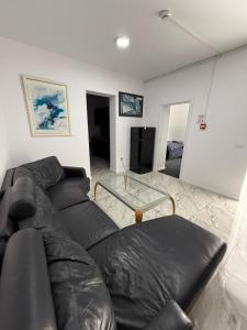 Ap4 -3 min from Christmas Market curte parcare