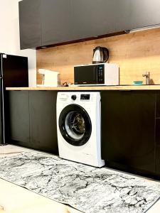 Ap3 3 min from Christmas Market curte parcare