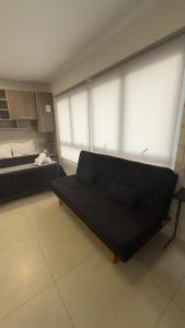 Noir One - Em frente ao metrô Luz com estacionamento