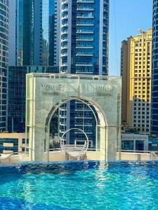 Luxury Address Res Dubai Marina Studio