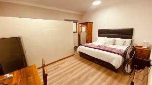 WHITEHOUSE GUESTHOUSE@29KEW