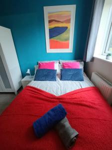 #85 Stylish Salford Apartment Free Parking Sleeps 6