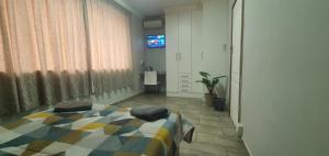 329 on 30th Avenue Villieria Drian