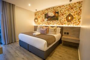 Stay at The Point Abstract Awe