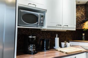 Renovated 60m2 flat & free parking, balcony, Wifi