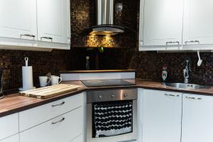 Renovated 60m2 flat & free parking, balcony, Wifi