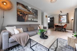 Newly refreshed Family-Stay for 7 by the Lake