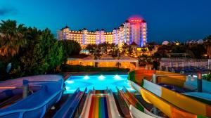 Serenis Hotel