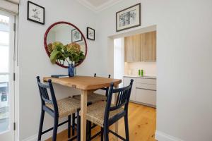 Veeve - Kensington Gem