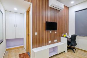 Raasha Premier - Sector 19, Noida
