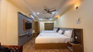 Lakshmi Narayana Grand