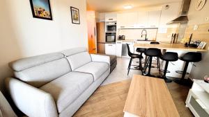 Appartement 426, vue mer et piscine by Palmazur