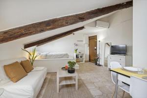 Studio Place Masséna Vieux Nice - situation idéale