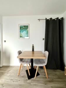 At Nadège and Guillaumes Cozy duplex accommodation