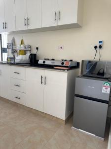 Lakeview Apartments - Cozy Grey