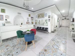 RedDoorz Syariah at Homestay Al Mustaqim Magetan