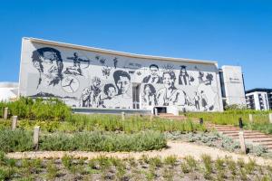 721 Riverlands - Lux 2 Bedroom Apartment