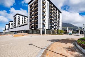 721 Riverlands - Lux 2 Bedroom Apartment