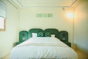 Big 3BR in Trendy Seongsu - Walk to Subway, Han River, KU