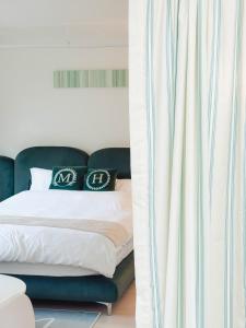 Big 3BR in Trendy Seongsu - Walk to Subway, Han River, KU