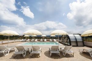 Villa Monterazzano by MMega